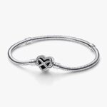 Bracciale Pandora Moments con maglia snake e chiusura a cuore con infinito scintillante